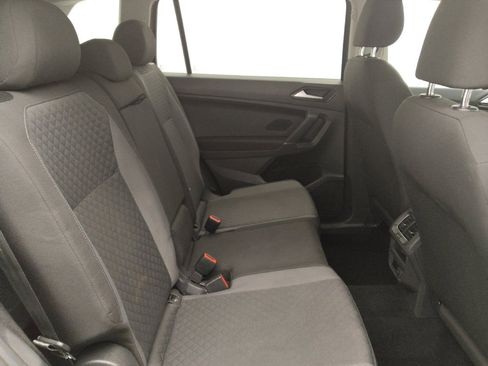 Used 2018 Volkswagen Tiguan S FWD image 19