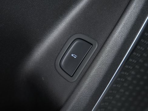 Used 2025 Buick Enclave Avenir w/ Super Cruise Package image 27