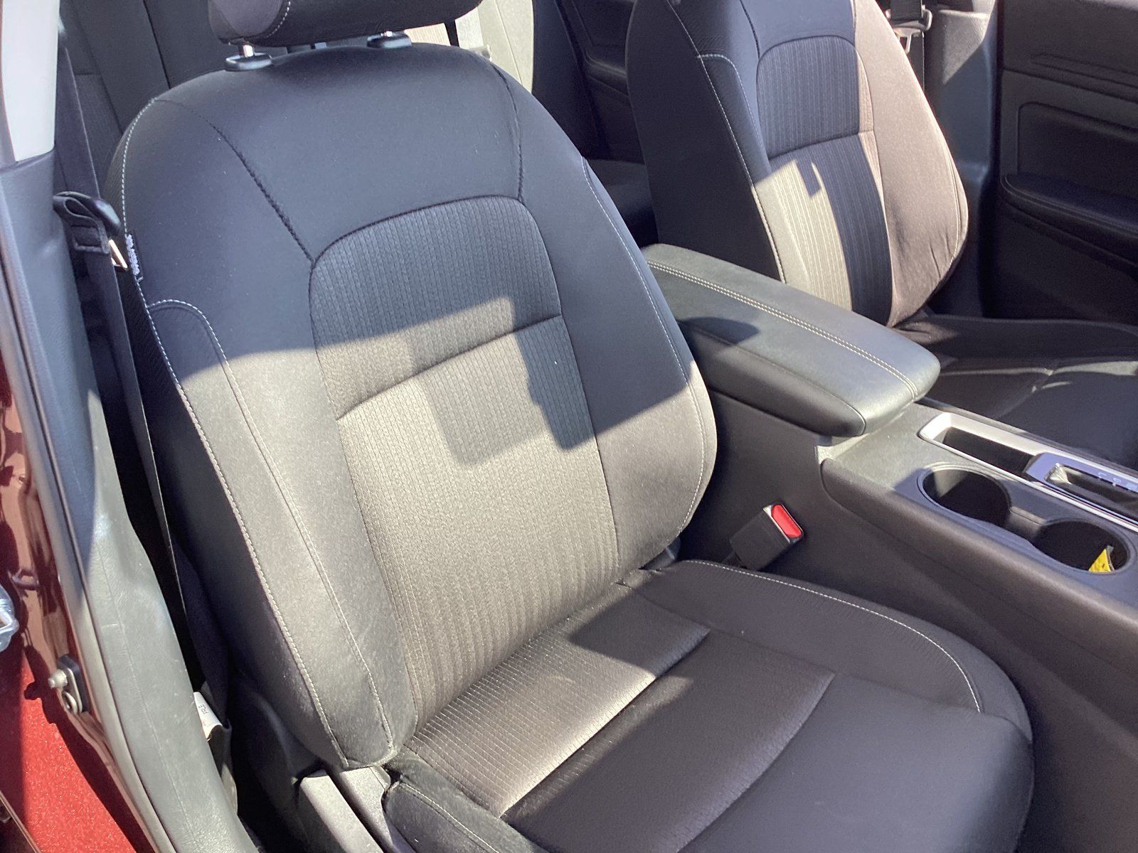 Used 2025 Nissan Altima 2.5 SV FWD image 17