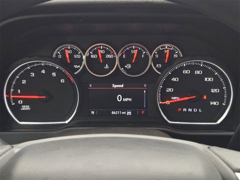 Used 2022 Chevrolet Silverado 2500 Custom w/ Custom Convenience Package image 11