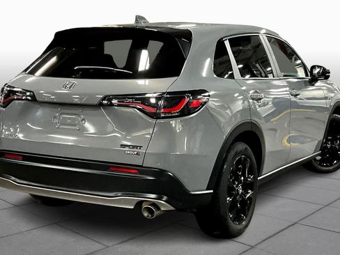 Used 2023 Honda HR-V Sport image 12