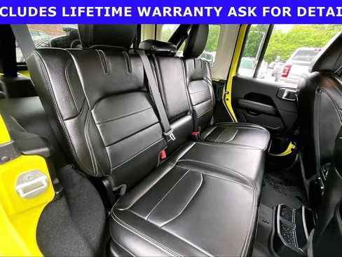 Used 2023 Jeep Wrangler Unlimited Sahara w/ Cold Weather Group AWD/4WD image 22