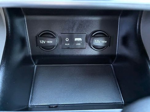 Used 2020 Hyundai Elantra SEL image 30