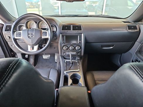 Used 2011 Dodge Challenger RWD image 17