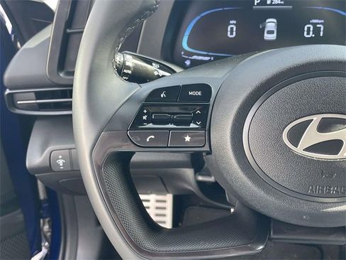 Certified 2025 Hyundai Elantra Sport image 11