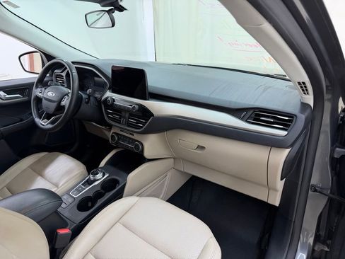 Used 2022 Ford Escape SEL FWD image 12