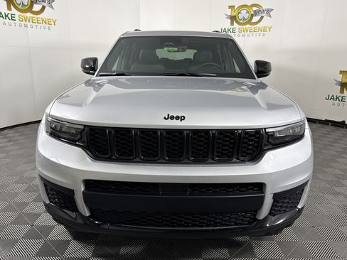 New 2025 Jeep Grand Cherokee L Altitude image 2