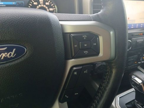 Used 2019 Ford F150 Lariat image 23