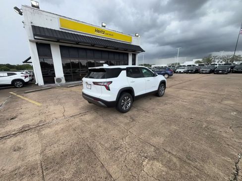 Used 2025 Chevrolet Equinox LT AWD/4WD image 14