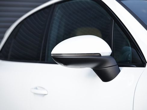 Certified 2025 Porsche Cayenne w/ Premium Package Plus image 17