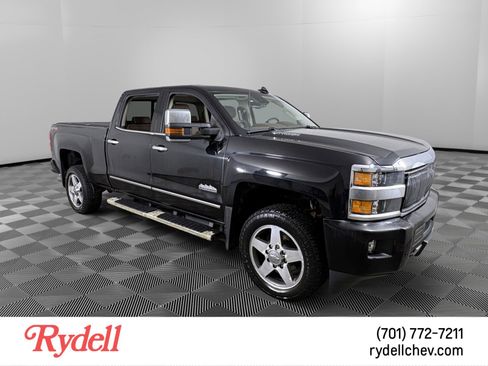 Used 2016 Chevrolet Silverado 2500 High Country w/ Duramax Plus Package image 7
