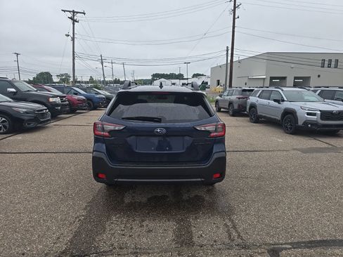 Used 2025 Subaru Outback Onyx Edition AWD/4WD image 10