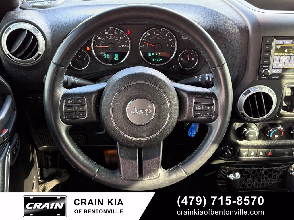 Used 2016 Jeep Wrangler Unlimited Rubicon w/ Connectivity Group AWD/4WD image 13