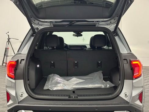 New 2026 GMC Terrain Elevation w/ Elevation Premium Package image 9