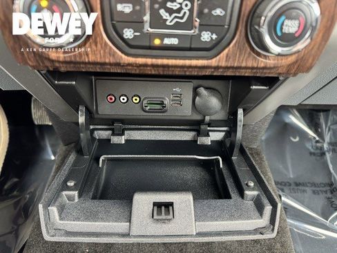 Used 2014 Ford F150 Lariat image 21