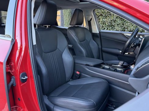 Used 2025 Lexus NX 250 FWD w/ Premium Package image 34