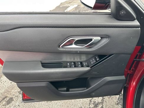 Used 2022 Land Rover Range Rover Velar R-Dynamic S image 41