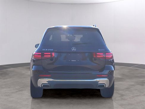 New 2026 Mercedes-Benz GLB 250 4MATIC image 6