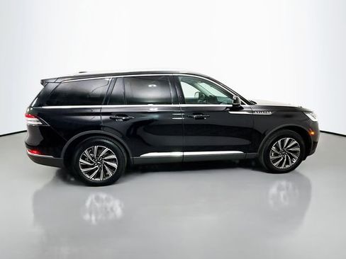 Used 2025 Lincoln Aviator AWD image 8