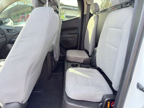 Used 2016 GMC Canyon 4x4 Extended Cab w/ Convenience Package image 12