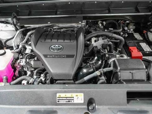 Certified 2023 Toyota Highlander LE image 27