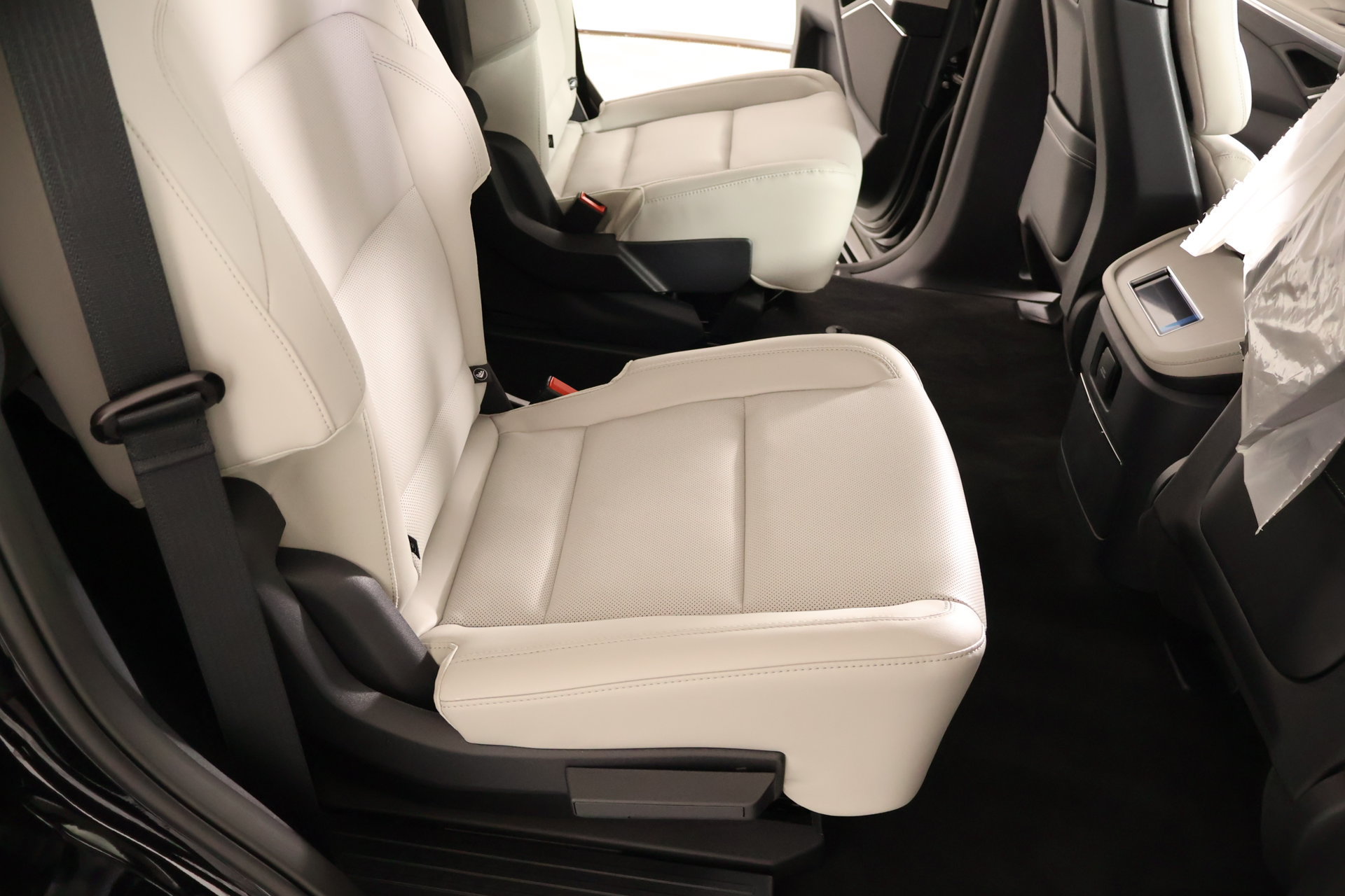 New 2026 Lincoln Navigator Premiere AWD/4WD image 15