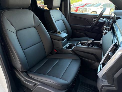 Used 2025 GMC Canyon Elevation w/ Convenience Package RWD image 17
