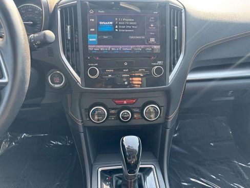 Used 2022 Subaru Crosstrek 2.5i Limited w/ Moonroof Package 2 AWD/4WD image 16