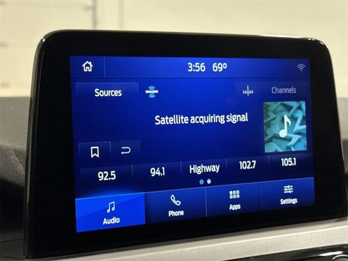 Used 2022 Ford Escape SE image 13