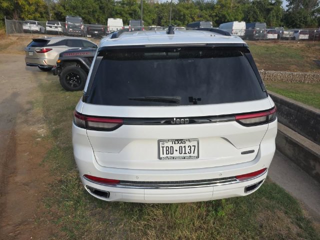Used 2023 Jeep Grand Cherokee Overland w/ Luxury Tech Group IV RWD image 5