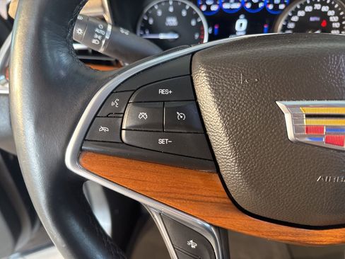 Used 2017 Cadillac XT5 Platinum w/ Driver Assist Package image 29