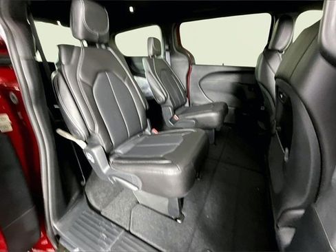 New 2026 Chrysler Pacifica Select image 11
