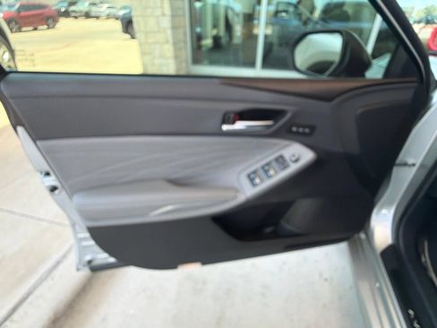 Used 2020 Toyota Avalon Limited w/ Advanced Safety Package FWD image 15