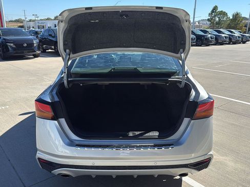 Used 2019 Nissan Altima 2.5 SV image 10