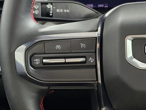 Used 2023 GMC Canyon AT4X image 34