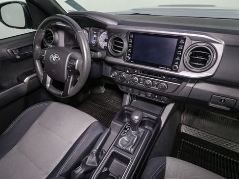 Used 2021 Toyota Tacoma TRD Sport w/ TRD Premium Sport Package AWD/4WD image 17