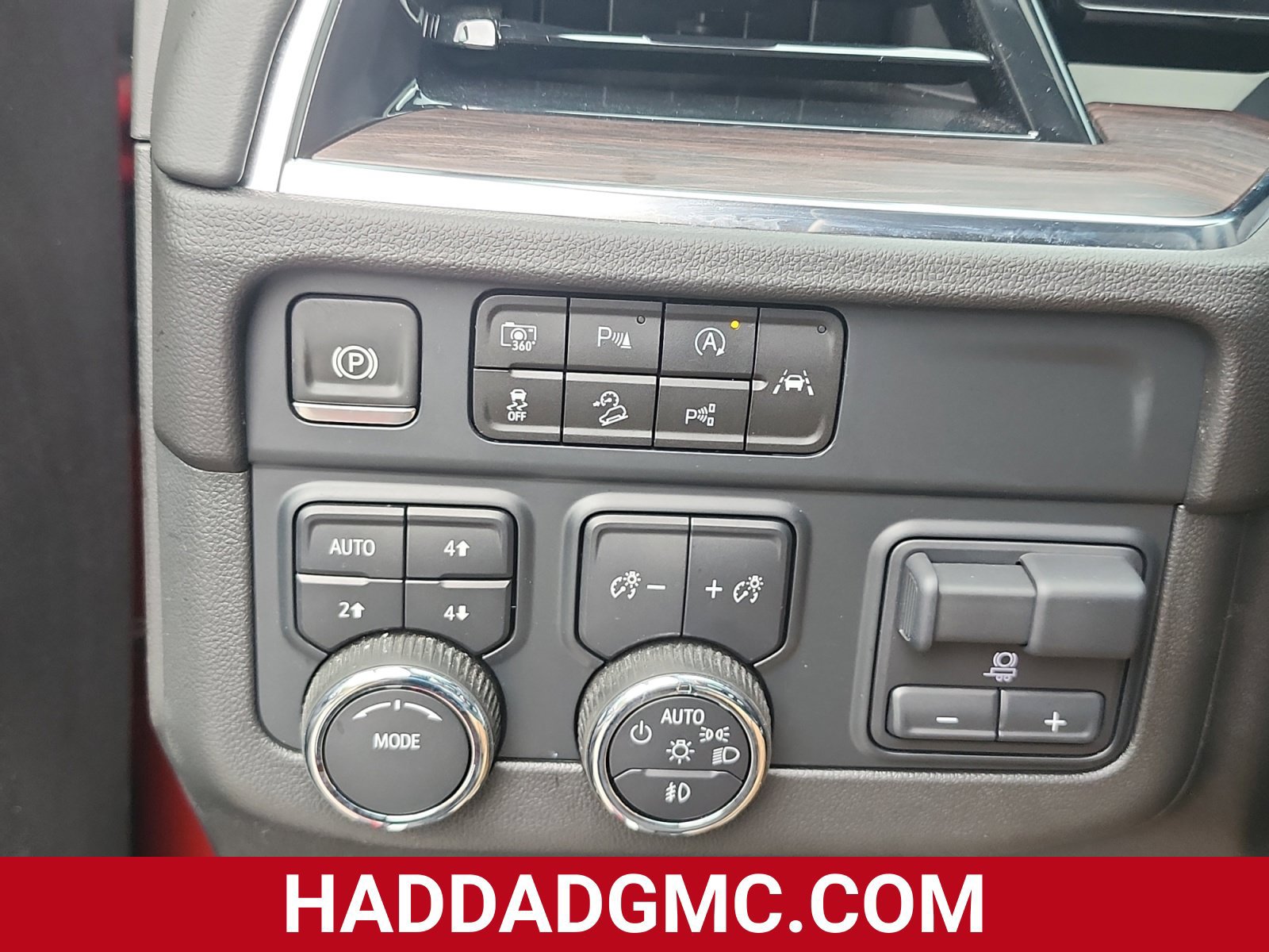 Certified 2025 Chevrolet Tahoe Z71 w/ Comfort Package AWD/4WD image 22