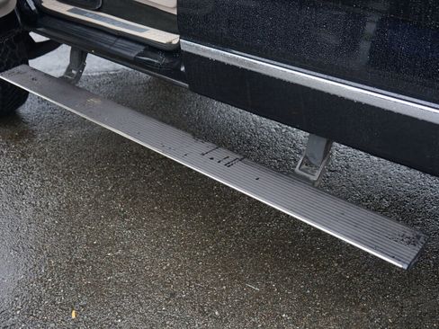 Used 2009 Ford F150 Platinum image 11