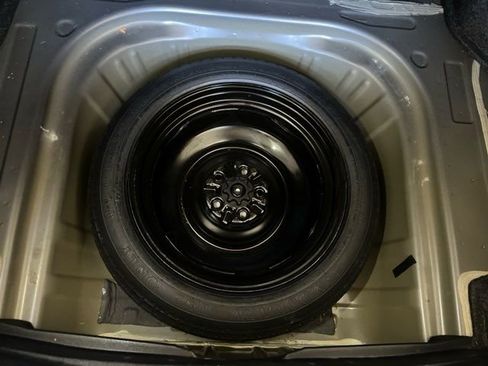 Used 2013 Toyota Camry SE image 30