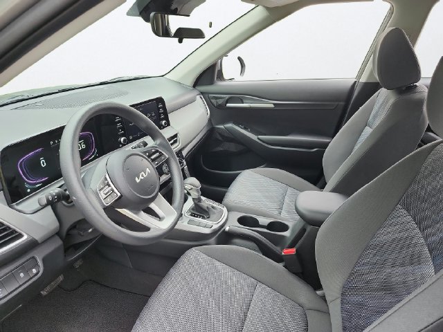 Certified 2026 Kia Seltos LX FWD image 11