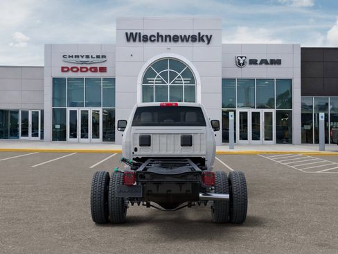 New 2026 RAM 5500 Tradesman AWD/4WD image 7