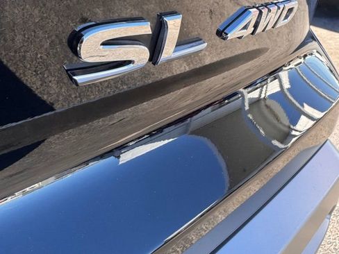 Used 2025 Nissan Pathfinder SL image 9