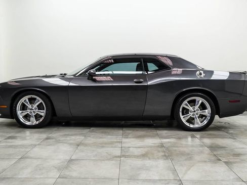 Used 2013 Dodge Challenger R/T RWD image 7
