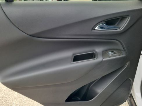 Certified 2024 Chevrolet Equinox LT FWD image 10