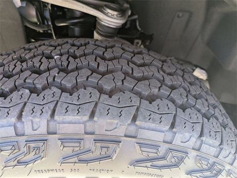 Used 2024 Ford Ranger XLT w/ FX4 Off-Road Package image 11