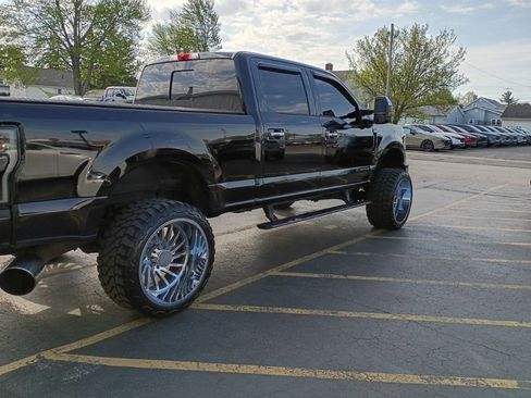 Used 2017 Ford F250 Platinum w/ FX4 Off-Road Package image 9