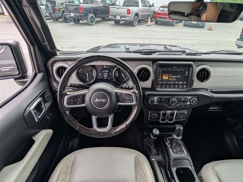 Used 2021 Jeep Wrangler Unlimited Sahara image 12