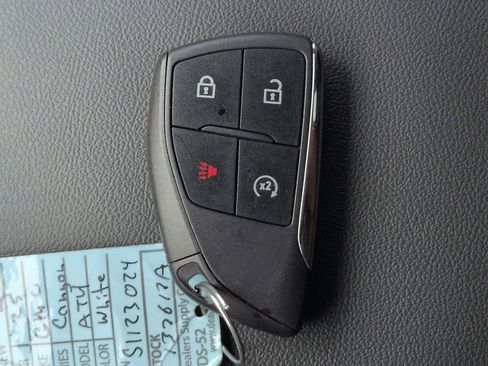 Certified 2025 GMC Canyon AT4 w/ AT4 Premium Package image 39