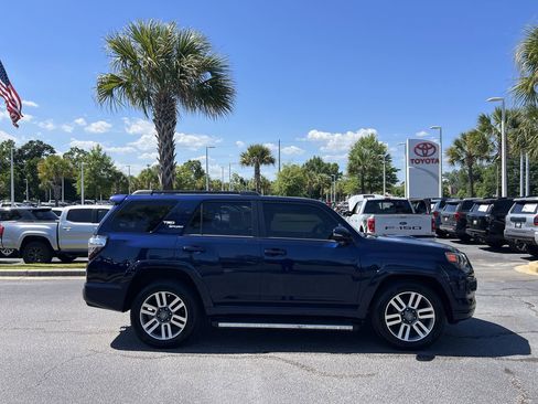 Used 2022 Toyota 4Runner TRD Sport w/ Technology Package RWD image 11