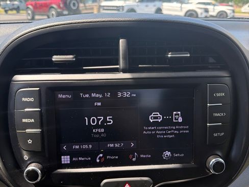 Used 2022 Kia Soul LX w/ Technology Package FWD image 17